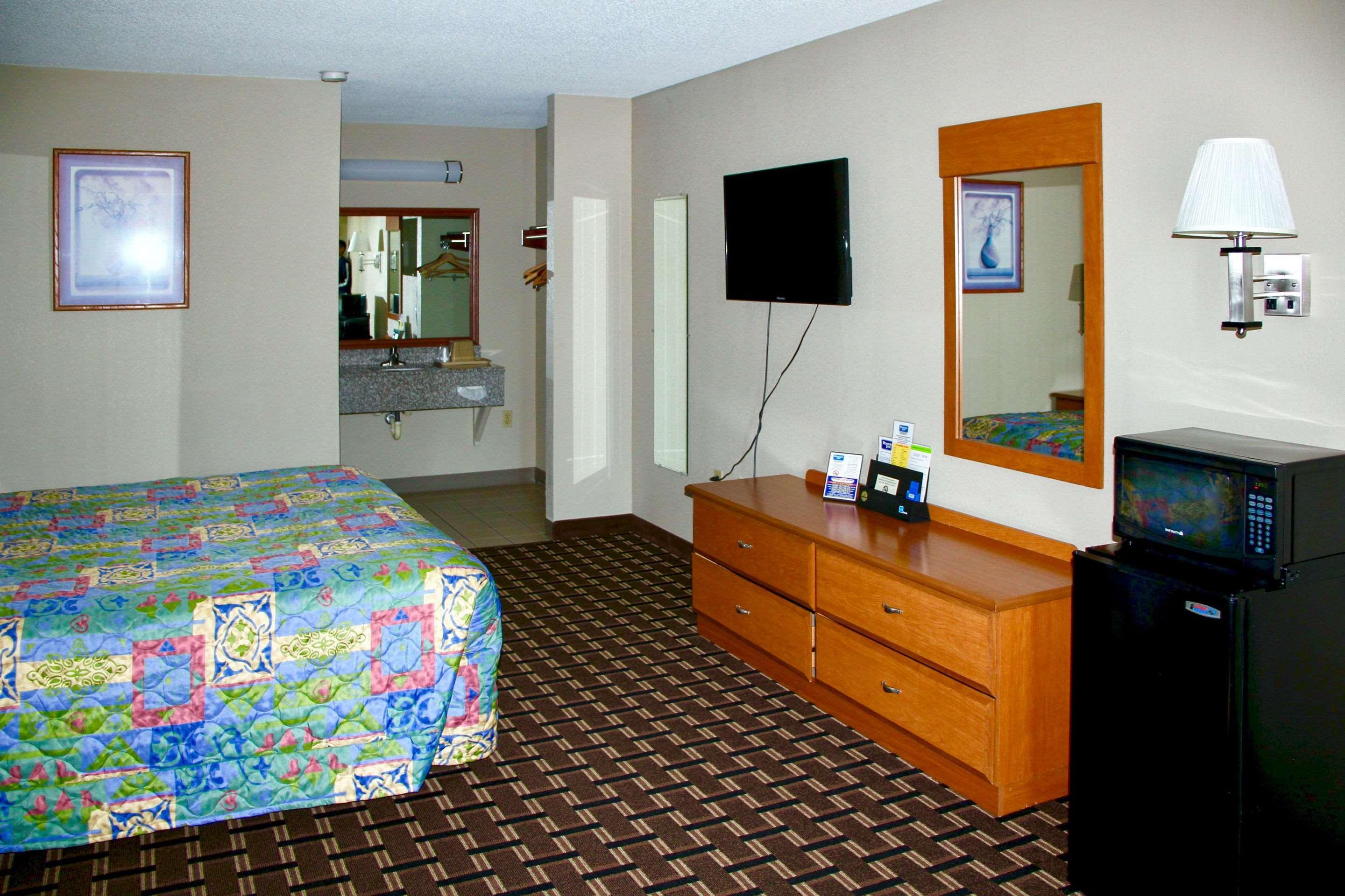 Rodeway Inn University Area Charlotte Exterior foto